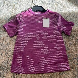 Nike Kids training top size small